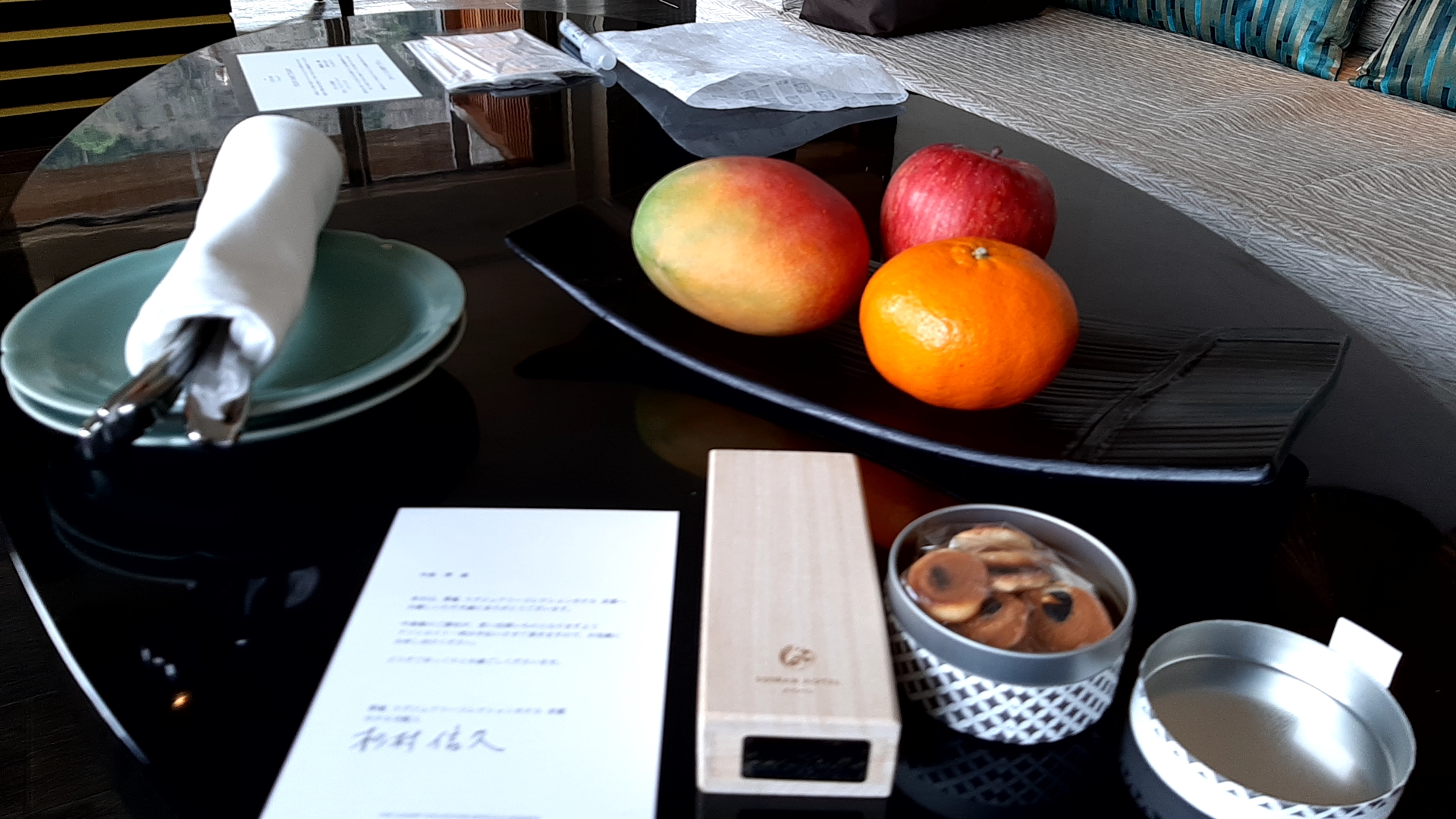 翠嵐ラグジュアリーコレクションホテル京都のエグゼクティブスイート渡月のウェルカムフルーツ